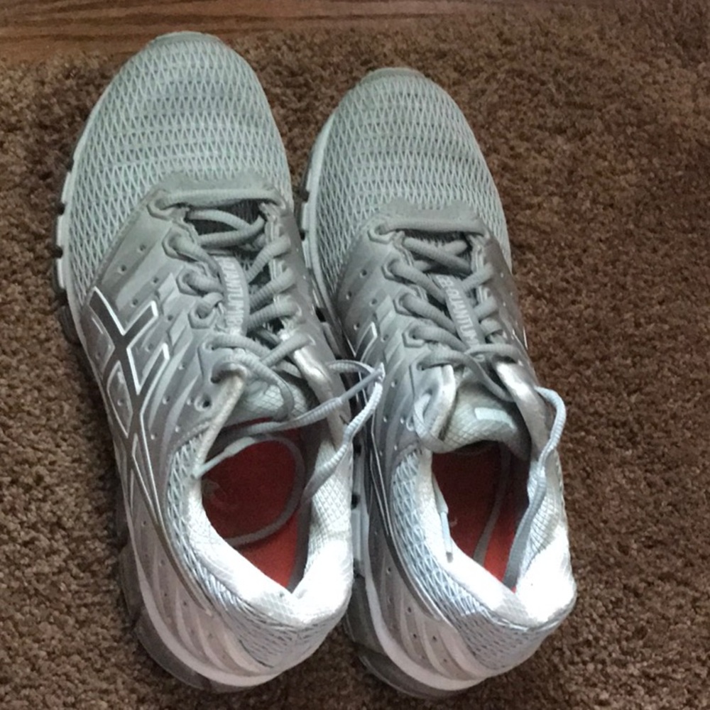 Womens size 10 ASICS